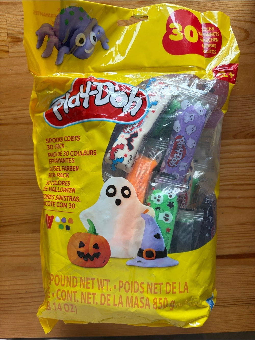 Play-Doh Spooky Colors 30-Pack Modeling Compound - Yellow Packaging